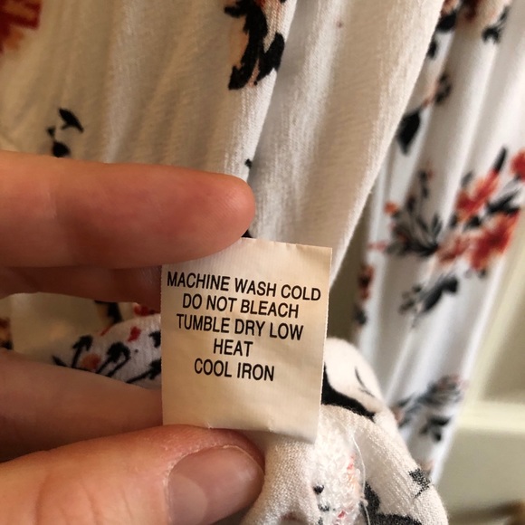 Kendall & Kylie White Floral Deep V-Neck Romper - Picture 9 of 11